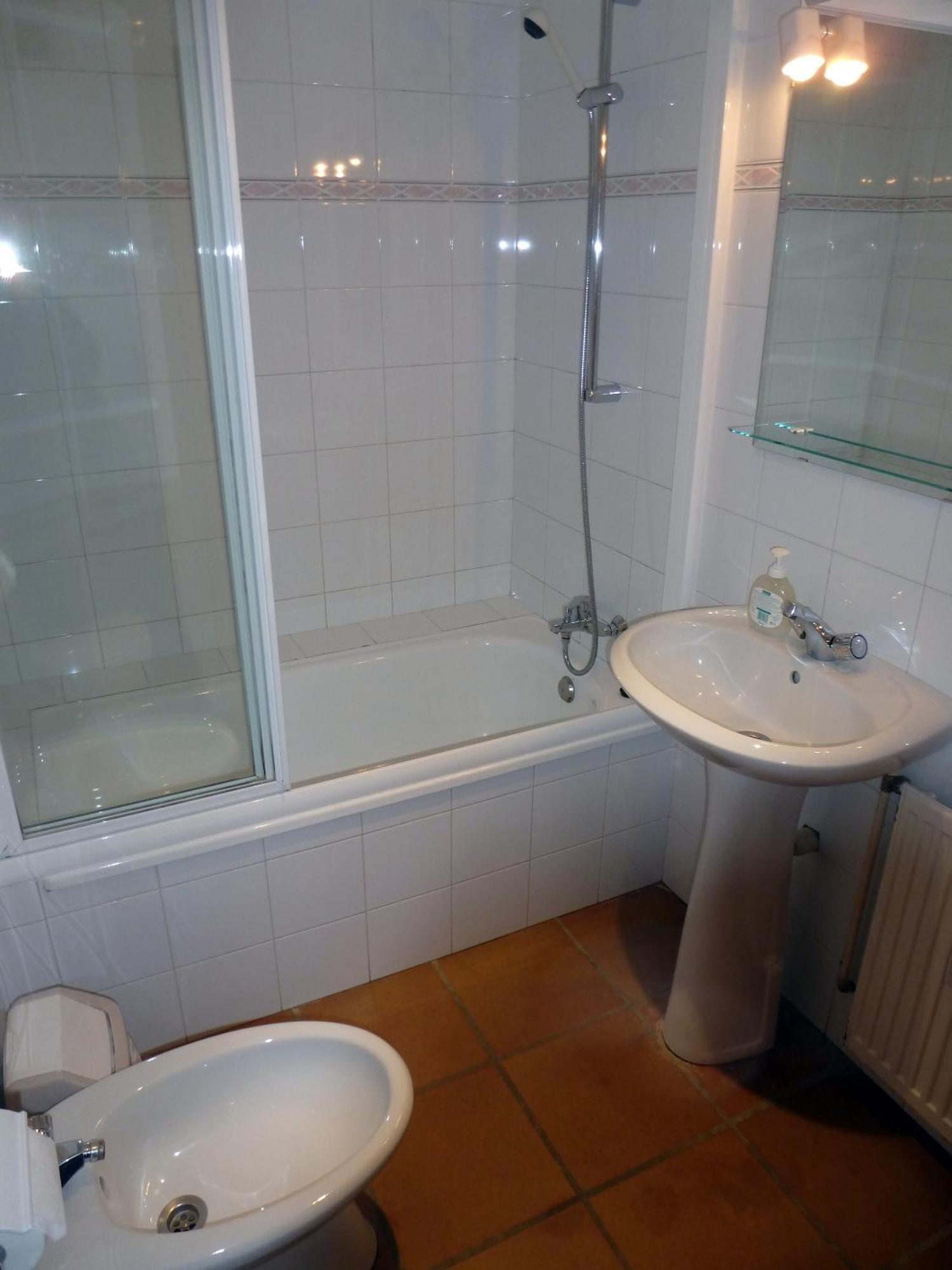 Can Mahola Beuda Habitación foto
